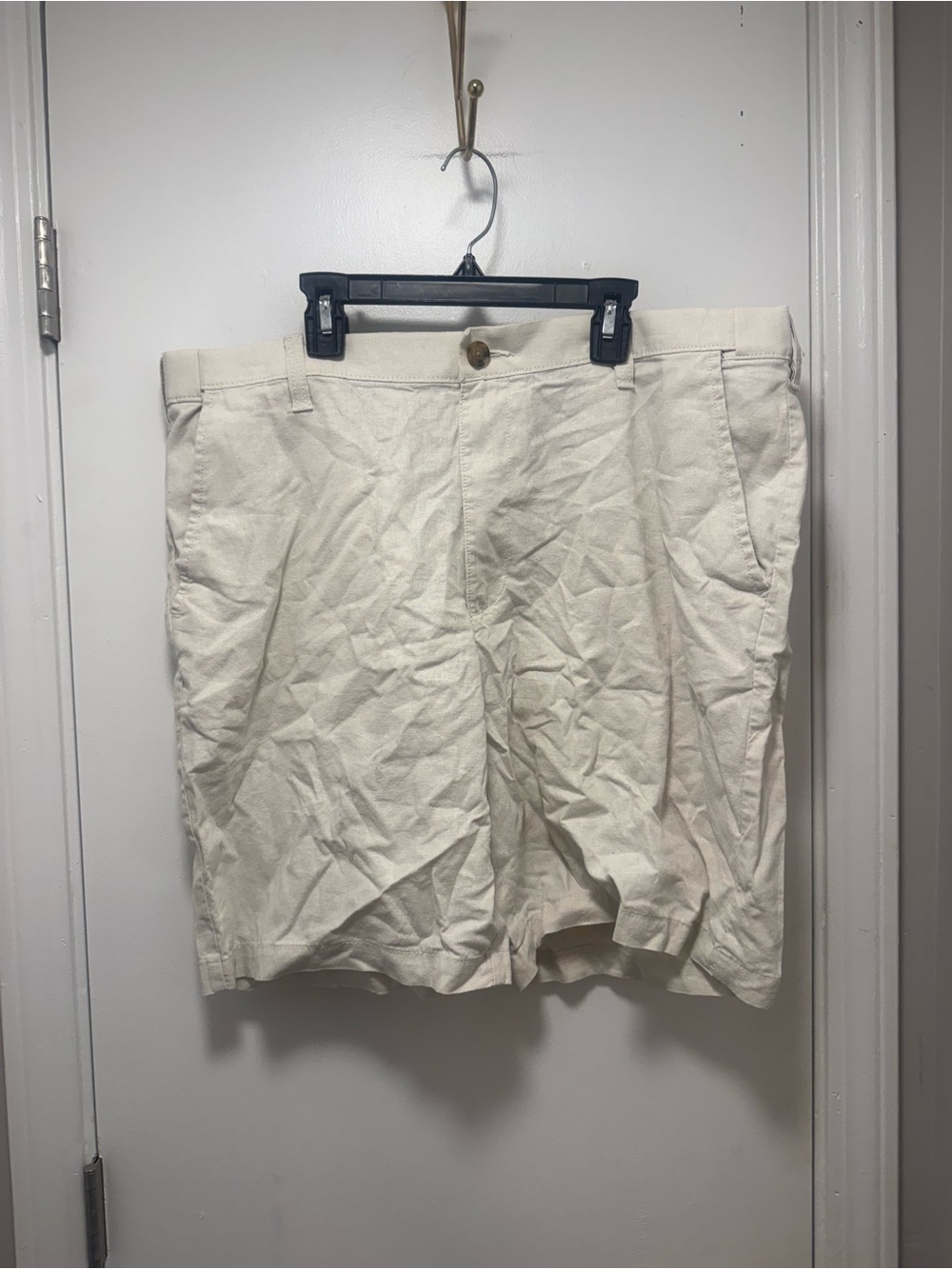 *Men's Cream Linen  Shorts
